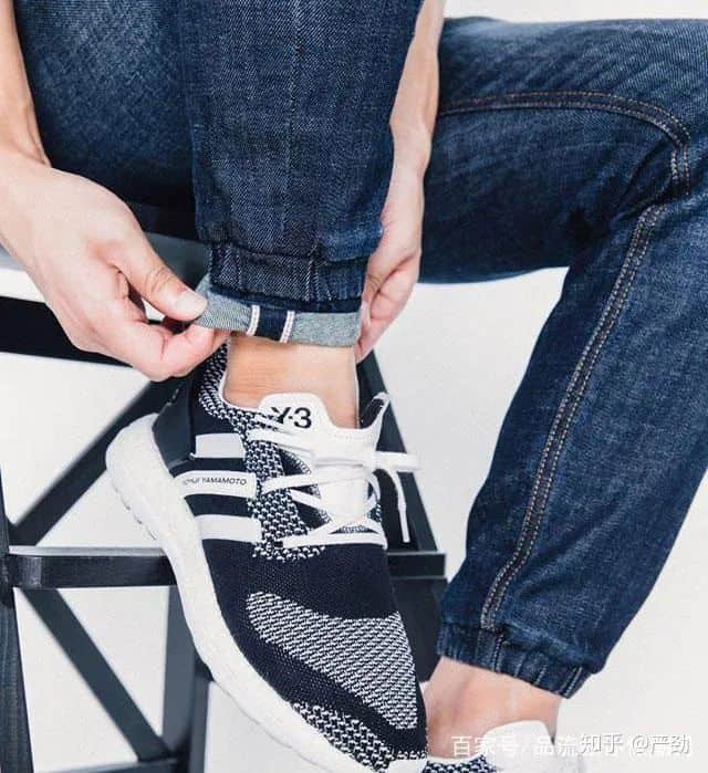 Roll the jeans